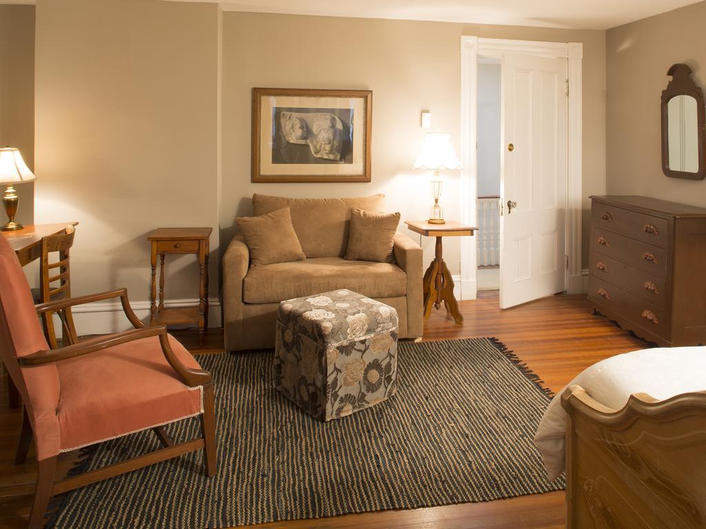 The Manor Inn Castine Exterior foto